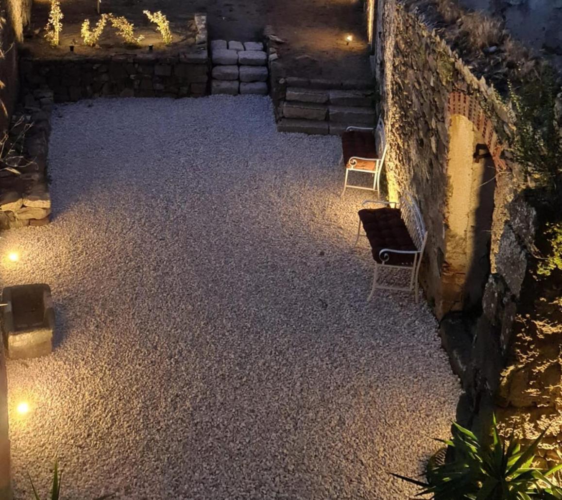 Вилла Borgo Santo Stefano Oschiri Экстерьер фото