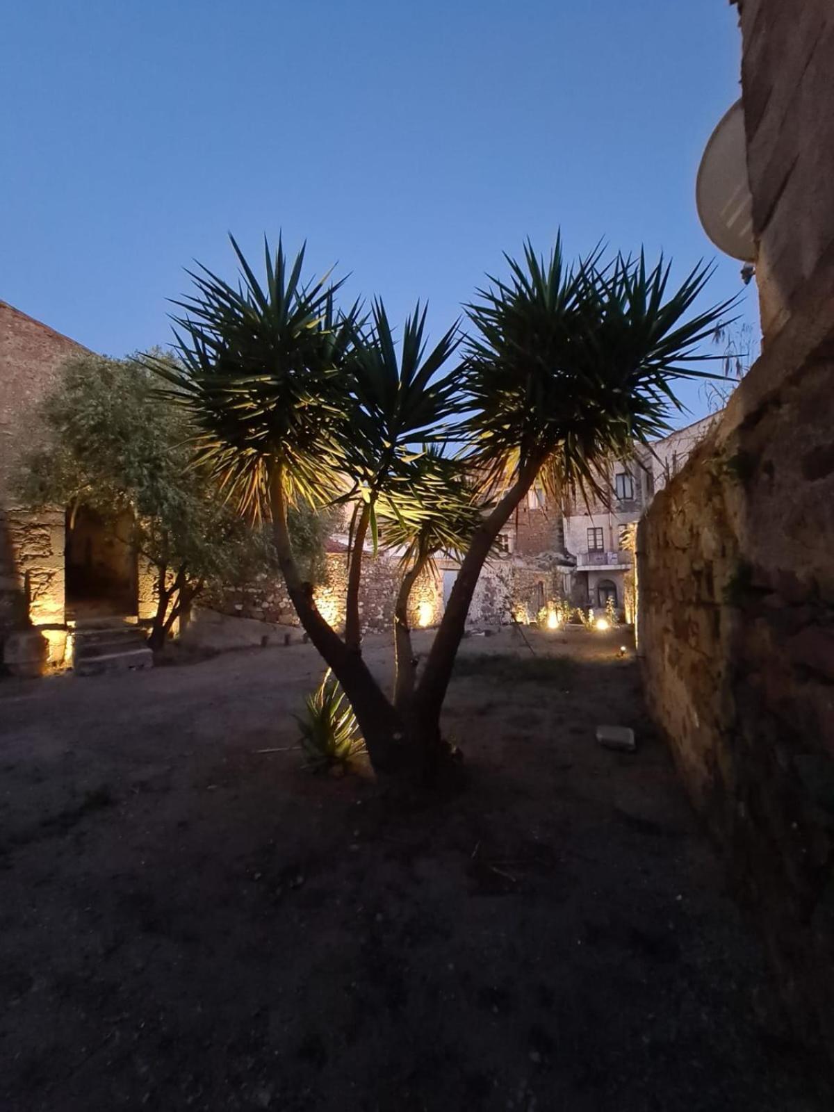 Вилла Borgo Santo Stefano Oschiri Экстерьер фото
